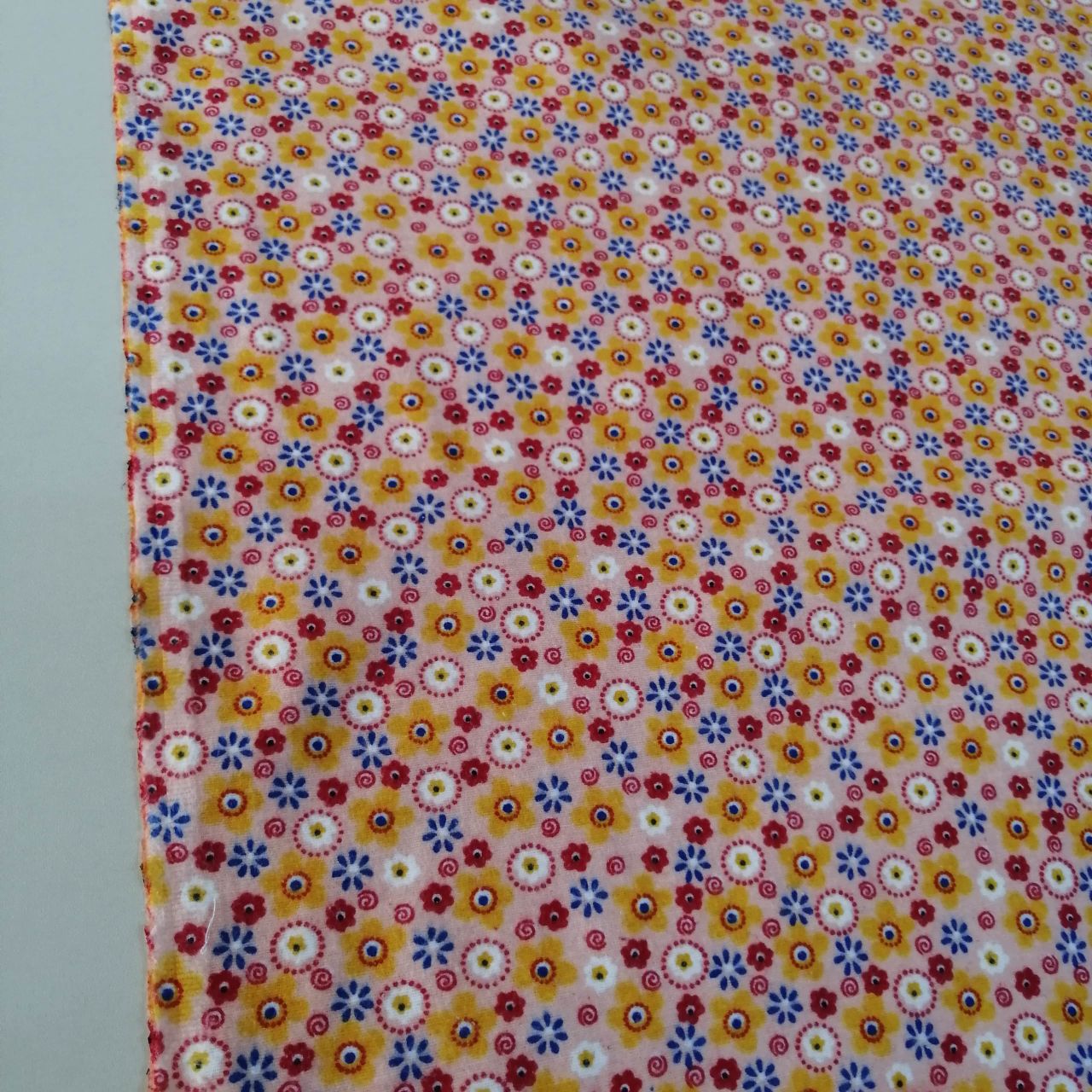 Turuncu Çiçekli Pazen Kumaş