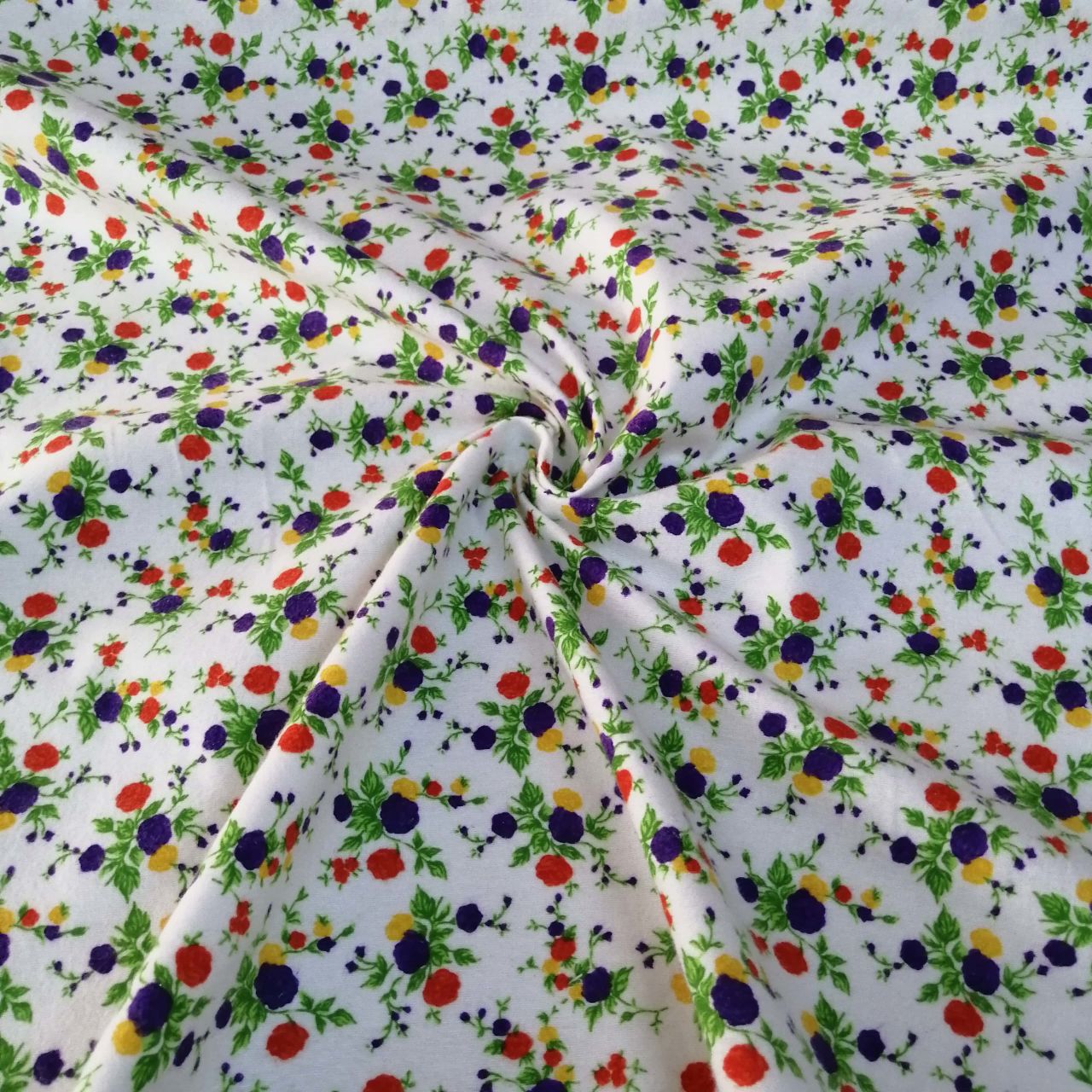 Mavi Çiçekler Pazen Kumaş