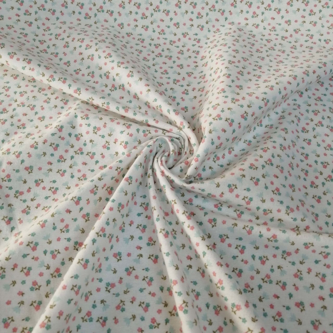 Çıtır Çiçekler Pembe Pazen Kumaş