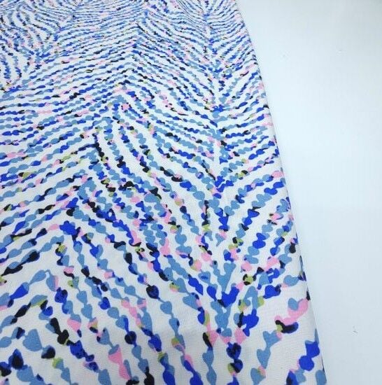 Uçuşan Çiçekler Mavi