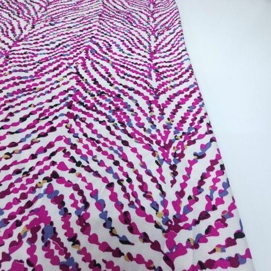 Uçuşan Çiçekler Pembe Viskon Kumaş