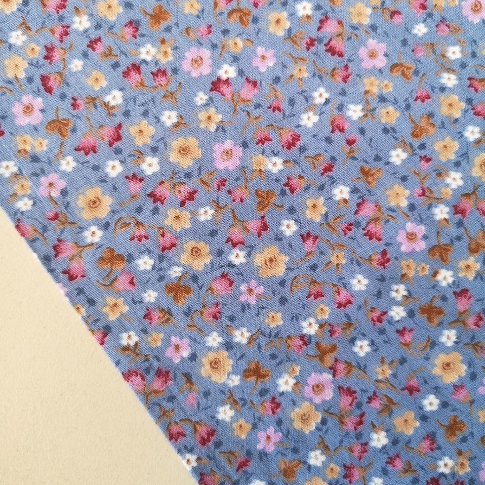 Minik Çiçekler poplin kumaş gri