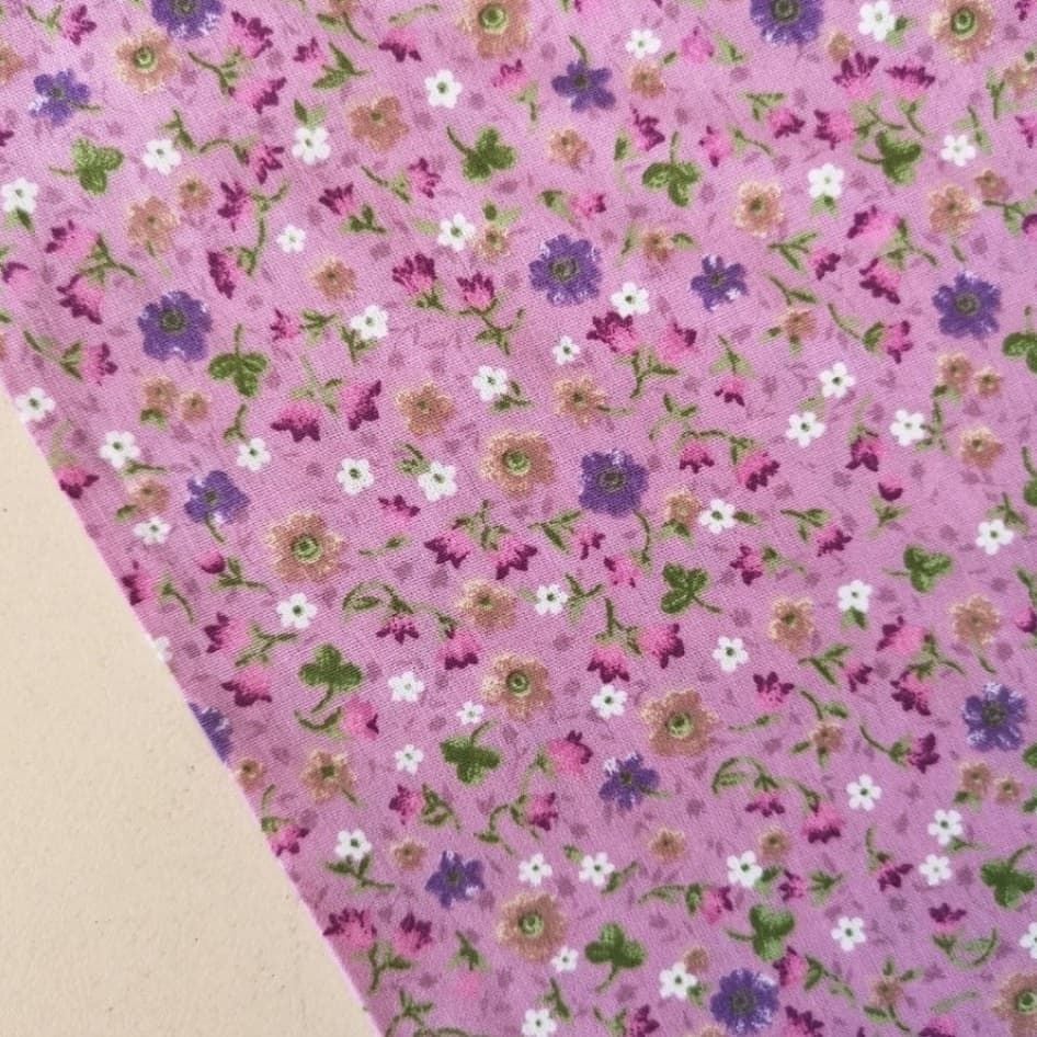 Minik Çiçekler poplin kumaş gül kurusu