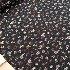 Daldaki Çiçekler Yün Angor Kumaş füme