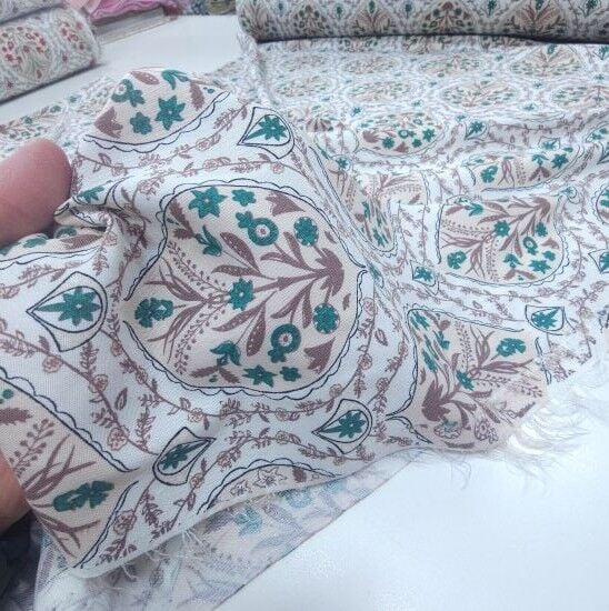 Çini Desen Viskon Kumaş Yeşil