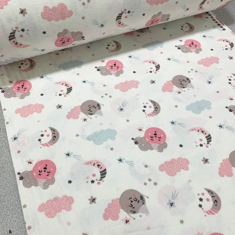 Uyuyan bulut ve aylar pazen kumaş pembe