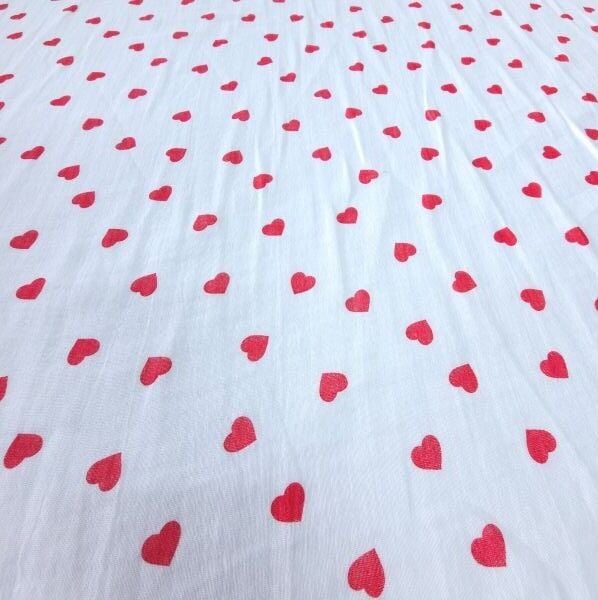 Çift Katlı Müslin Kumaş Kırmızı Kalpler