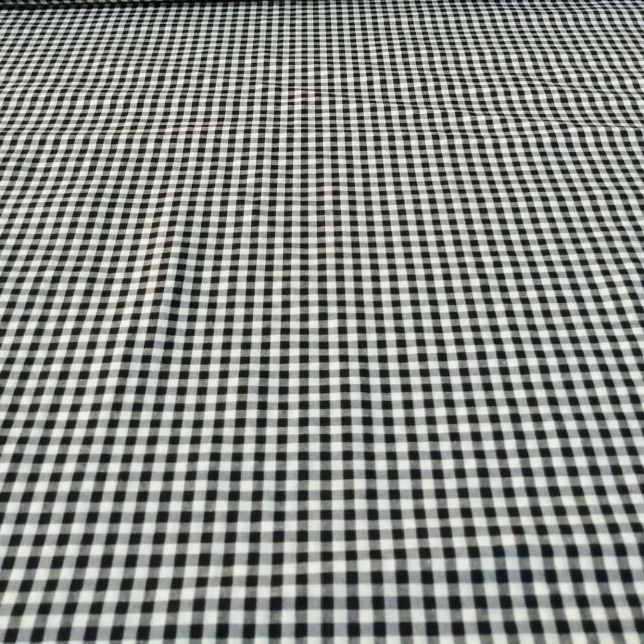 Küçük Kareli Zefir Kumaş siyah