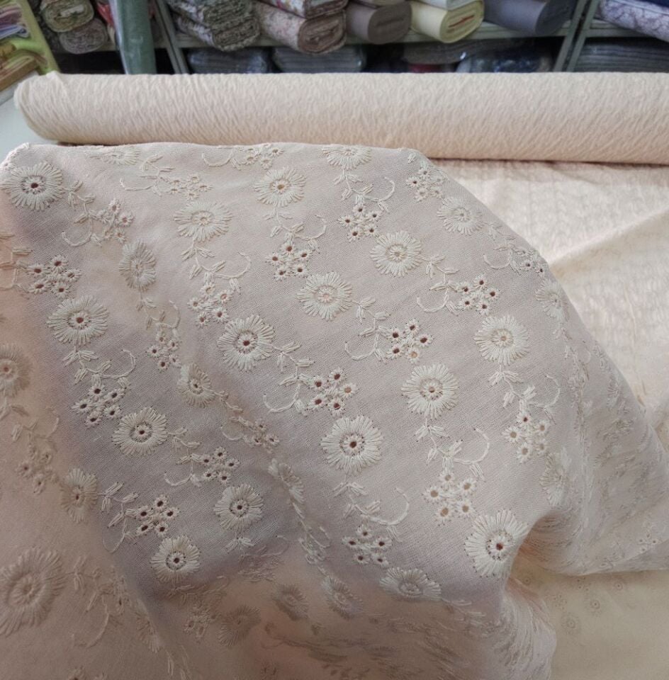 Bahar Esintisi Fisto Kumaş Bej