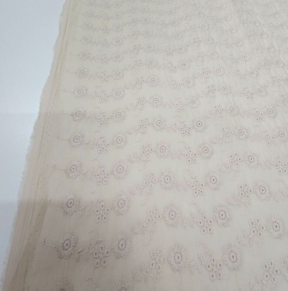 Bahar Esintisi Fisto Kumaş Bej