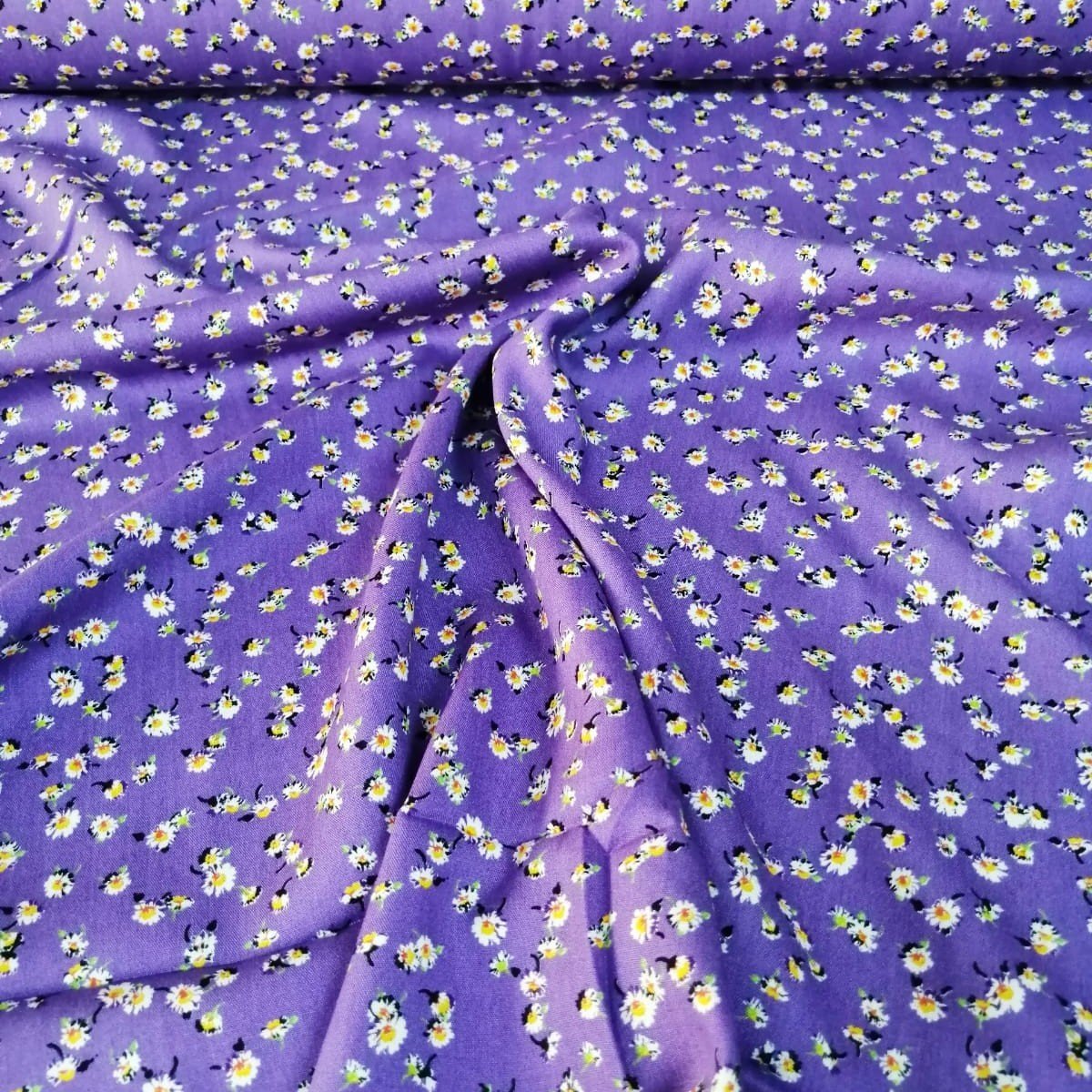Uçuşan Çiçekler Viskon Kumaş lila