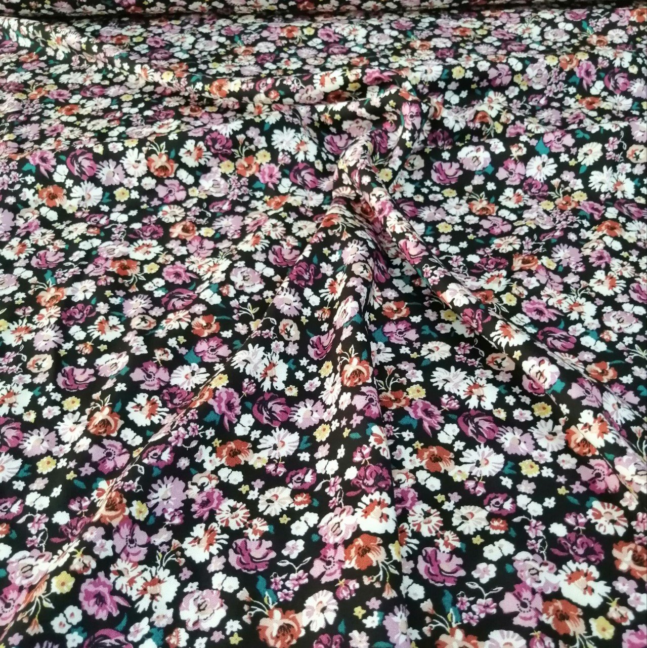 Gelincik Çiçekleri Viskon Kumaş lila