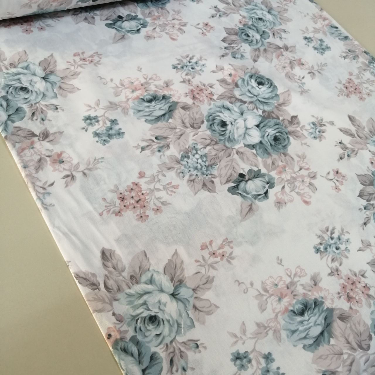 Soft Güller Poplin Kumaş mint