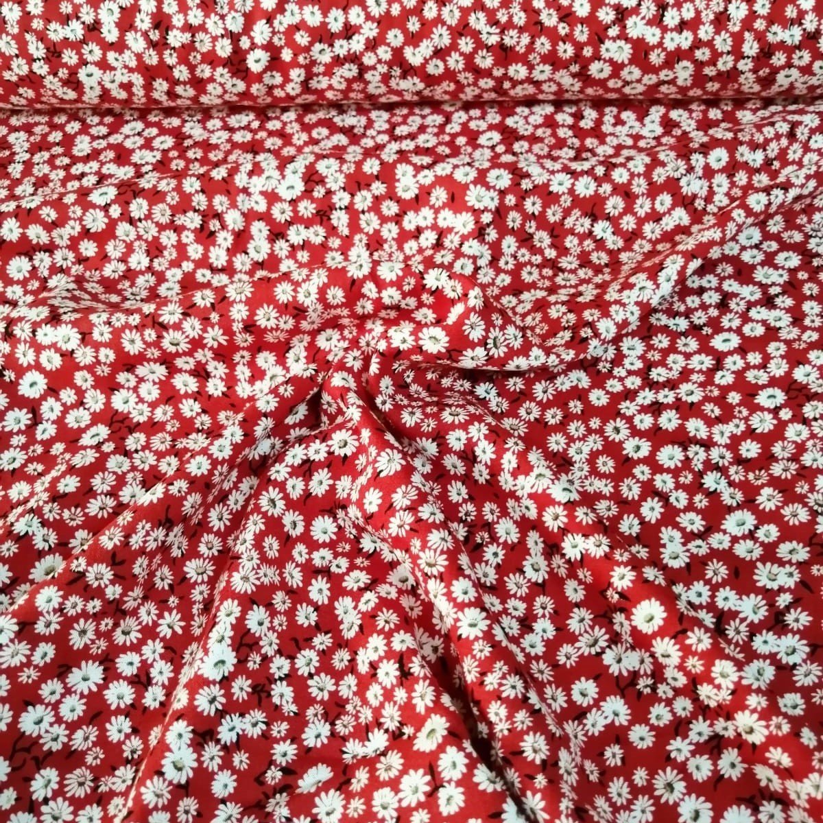 Minik Çiçekli Viskon Kumaş kırmızı