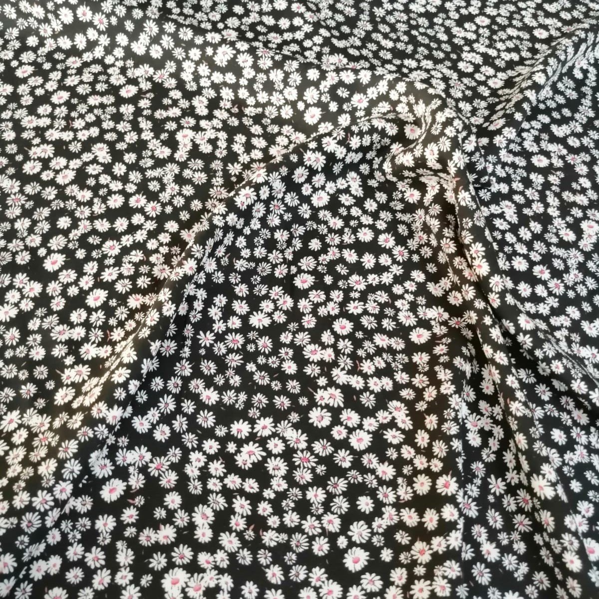 Minik Çiçekli Viskon Kumaş siyah