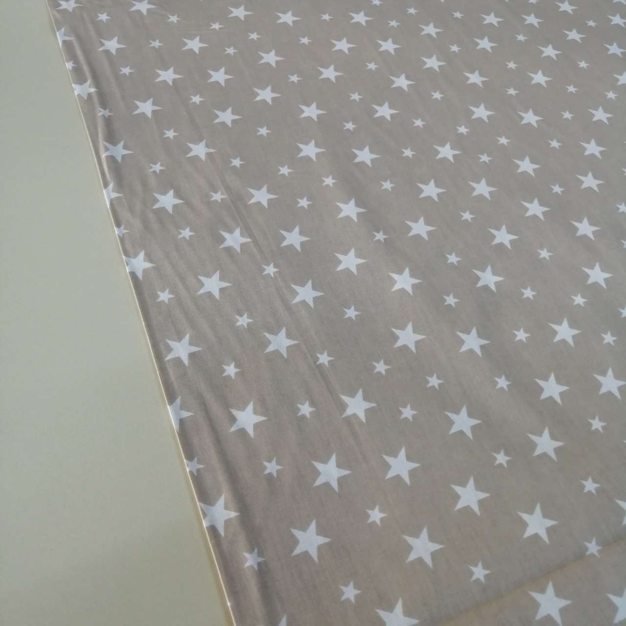 Yıldızlar Koyu Zemin sütlü kahve