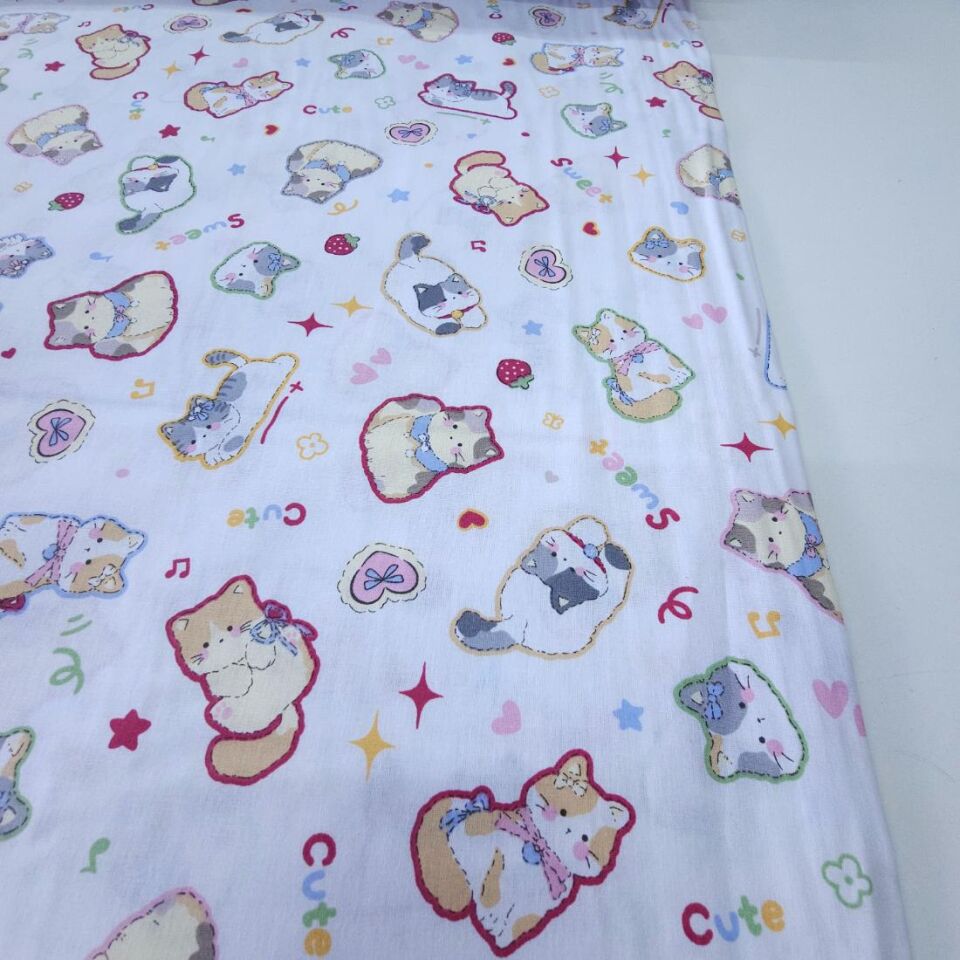Kediler Poplin Kumaş