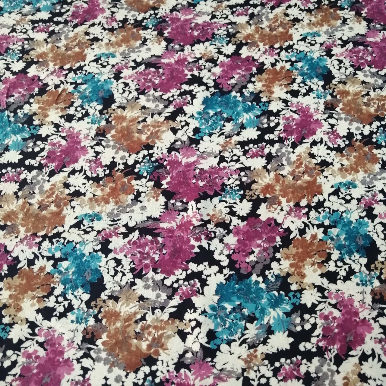Batik Desen Petrol Viskon Kumaş