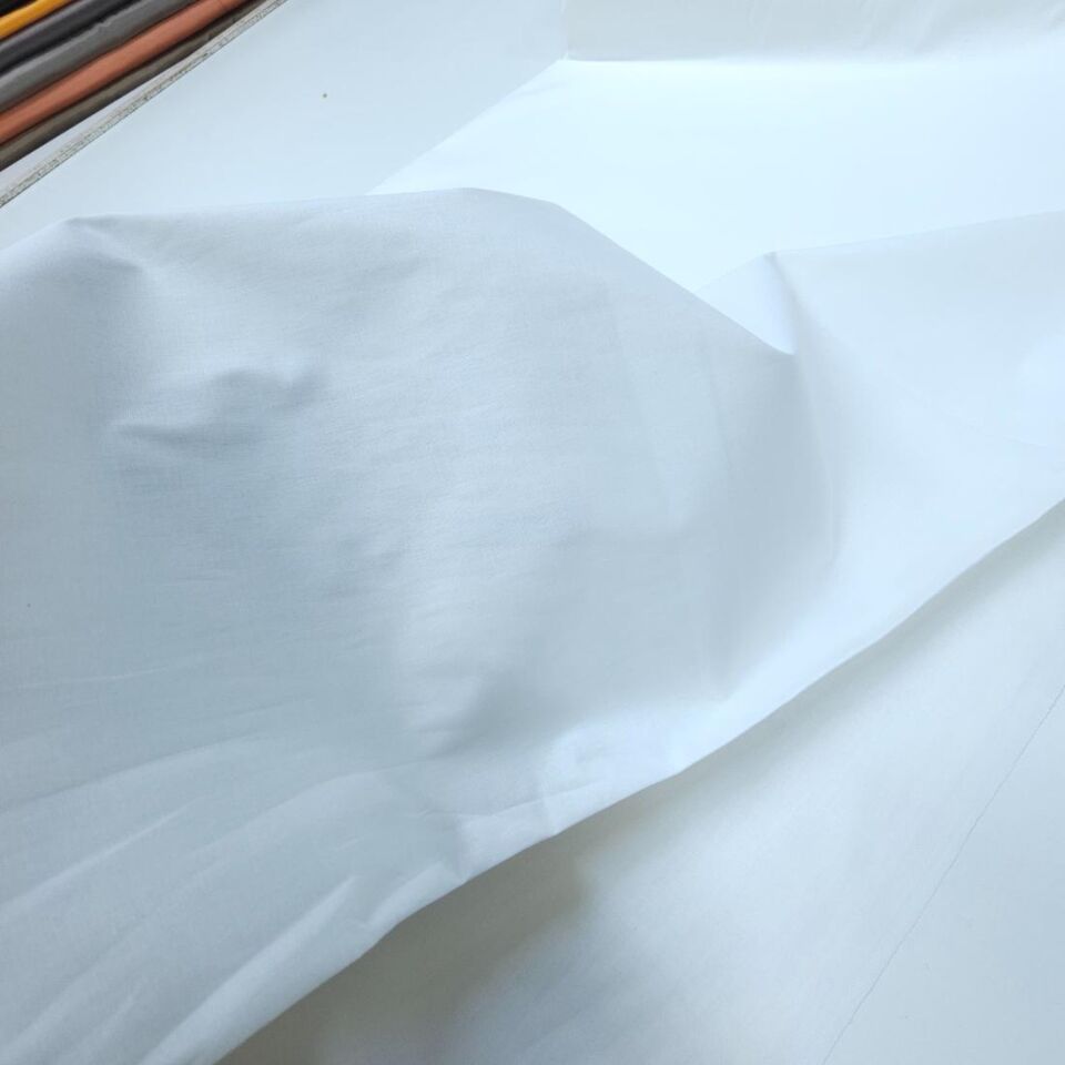Kırık Beyaz Poplin Kumaş
