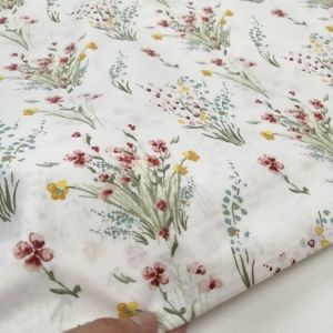 Demet Çiçekler Poplin Kumaş kırmızı