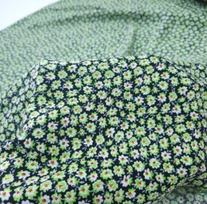 Yenilenmiş Çıtır Çiçekler Viskon Kumaş yeşil