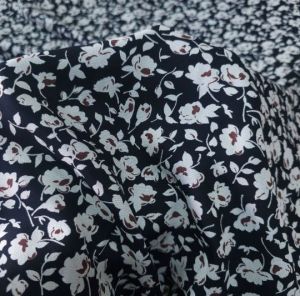 Sonbahar Çiçekleri Viskon Kumaş siyah