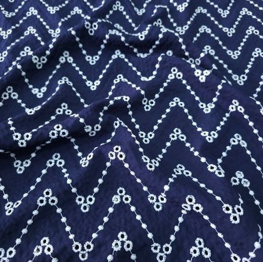 Zigzag Nakışlı Kumaş