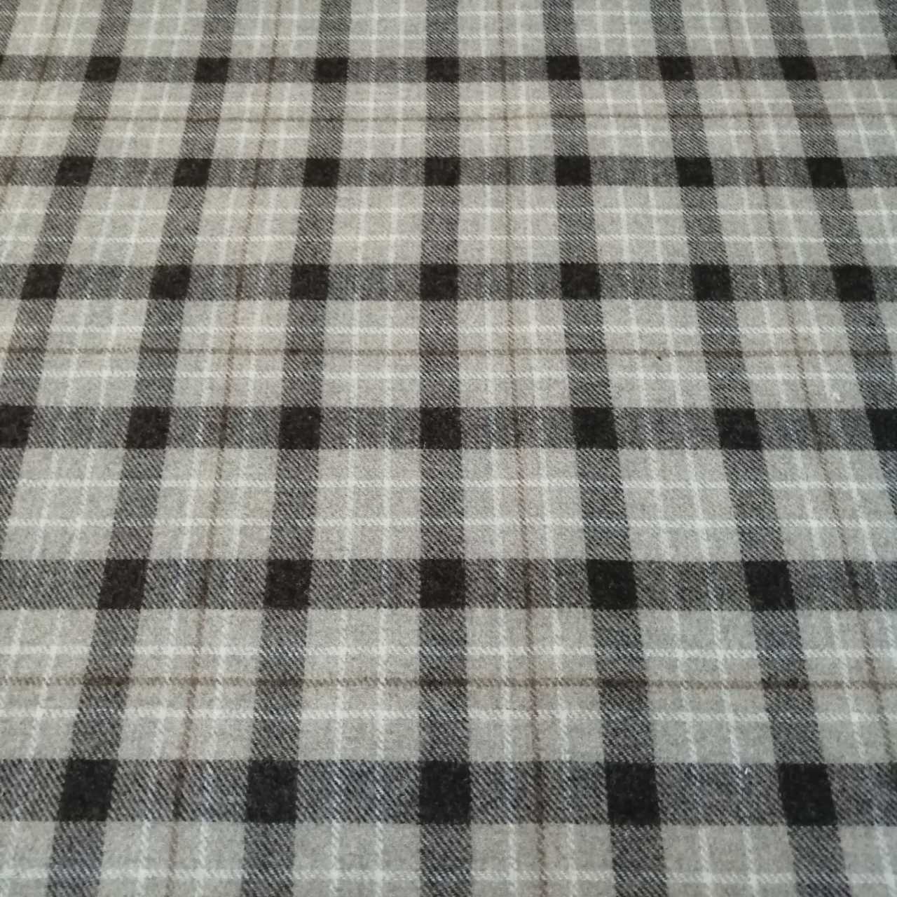 İpekiş Yünlü Ekose kahverengi