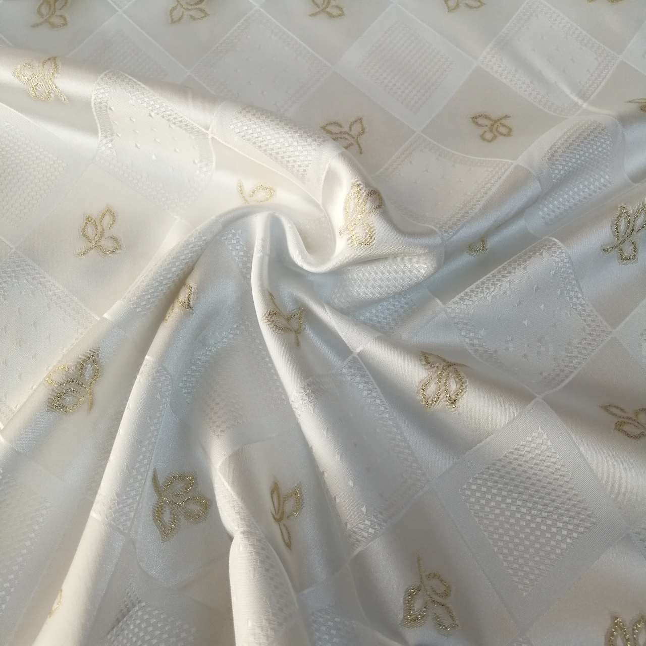 Baklava Desen Gold Masa Örtüsü